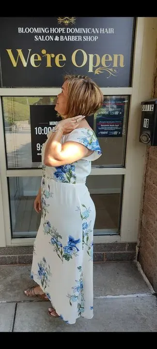 https://cdn.salonspotlight.com/photos/9Mfr2OVym2ZXeWiEVcKr/7f8d590e-cf1f-489c-9fde-5dae713d9f5b_720x720