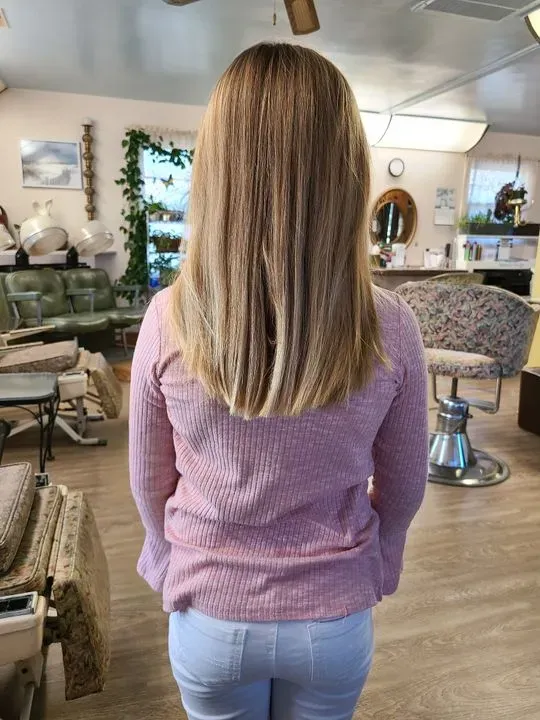 https://cdn.salonspotlight.com/photos/9MjCzaS7EDc5kDBs3o4u/fd1aa482-2971-4342-8d6c-f37b22849560_720x720
