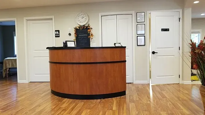 https://cdn.salonspotlight.com/photos/9QGsItVwECylUQqtJMso/7f3d0523-ad91-4866-9560-4de2c4685fc9_720x720