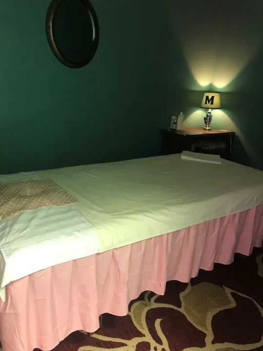 https://cdn.salonspotlight.com/photos/9S29rsZgunYyBsELKrzq/45e91e8d-8ede-4deb-a3a5-eeee5081e86d_720x720