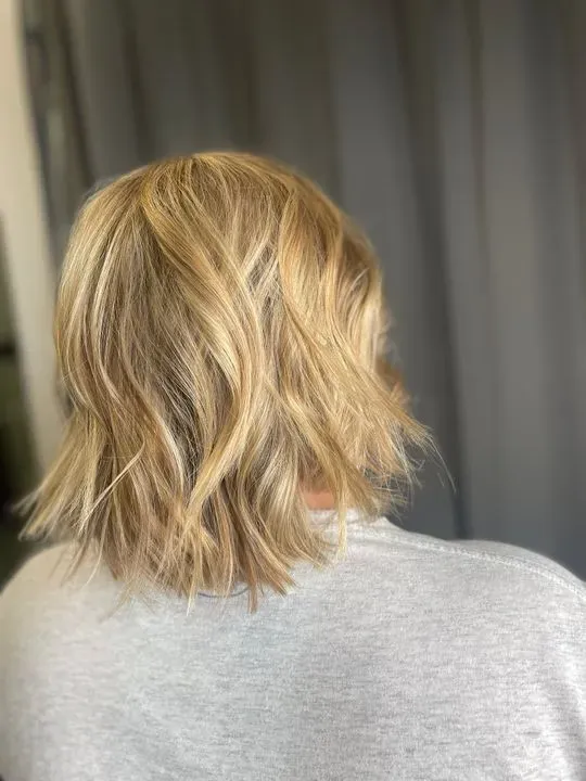 https://cdn.salonspotlight.com/photos/9SMsERXJW8jCodKrhimv/0610fa53-cf2d-4b90-a9ae-ae2f35ec541d_720x720