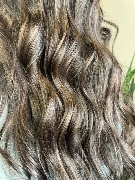 https://cdn.salonspotlight.com/photos/9SMsERXJW8jCodKrhimv/14f771c9-19db-4a5d-9fc2-28435ad52b06_720x720