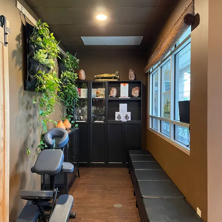 https://cdn.salonspotlight.com/photos/9YwKIii7yIJEUTuorNA5/2c46690d-82f8-4235-987b-20043dd0f6a7_720x720