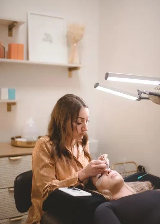 https://cdn.salonspotlight.com/photos/9bISB6ZCeM68OcRRPWmJ/19e9fc1e-1064-4b6a-96d1-2757bae453f4_720x720
