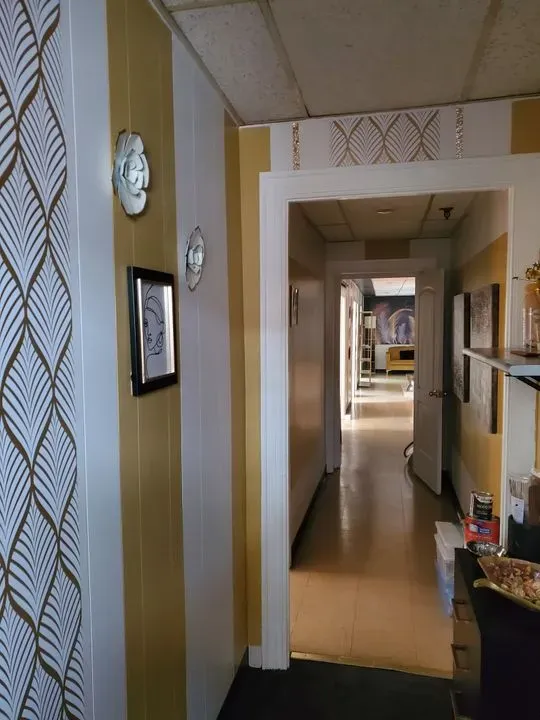 https://cdn.salonspotlight.com/photos/9bTrlhWVGeo7vgkYCsO8/fbfa720e-9ffb-4621-8bba-273b844d6c7c_720x720