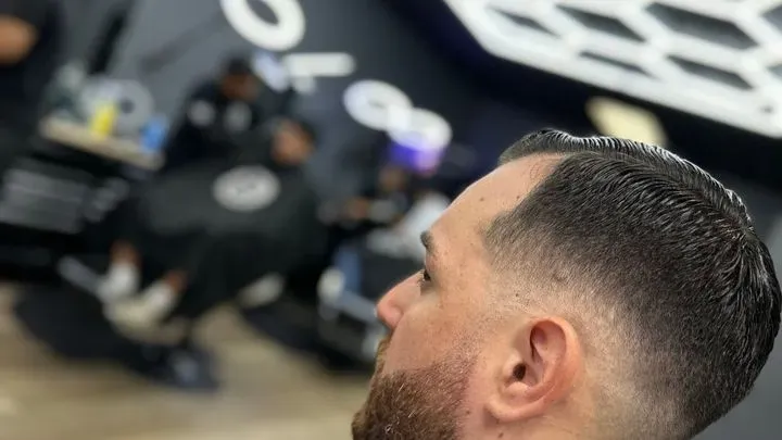 https://cdn.salonspotlight.com/photos/9d8quT2SYxpNpM1YQb14/4811a37a-3c08-4184-9f16-46b83242647b_720x720