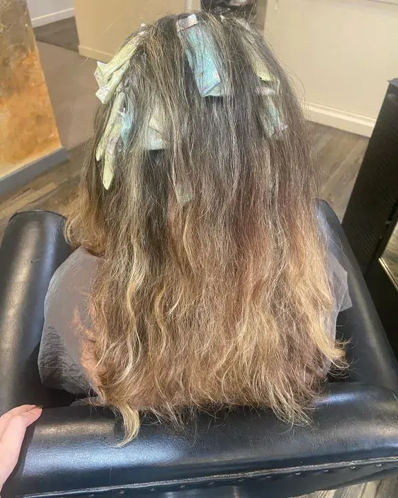 https://cdn.salonspotlight.com/photos/9egPXMcyHas96JOQ69cu/1b72d8b4-6001-4251-ab58-d5b4be32ce58_720x720