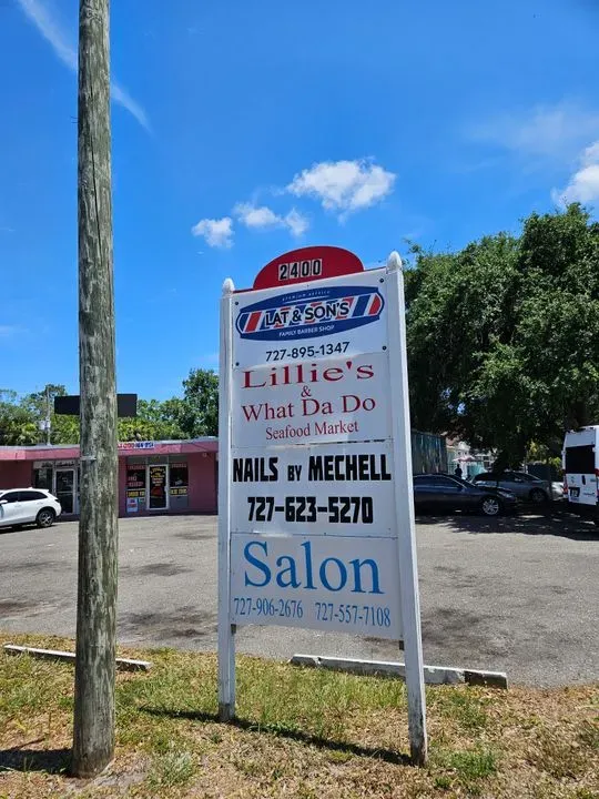 https://cdn.salonspotlight.com/photos/9incROc0ZjFg963CLCvU/f2b2a91d-b4e5-4cda-9b9e-302907a5a228_720x720