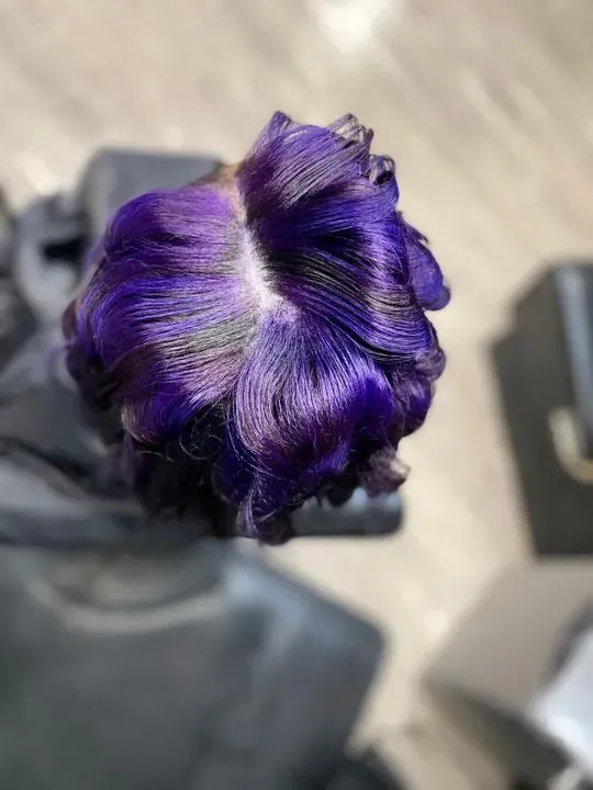 https://cdn.salonspotlight.com/photos/9kvWG2poYHybgdlv8X8c/4ab08311-9ee4-4aff-8468-82e3926975cb_720x720