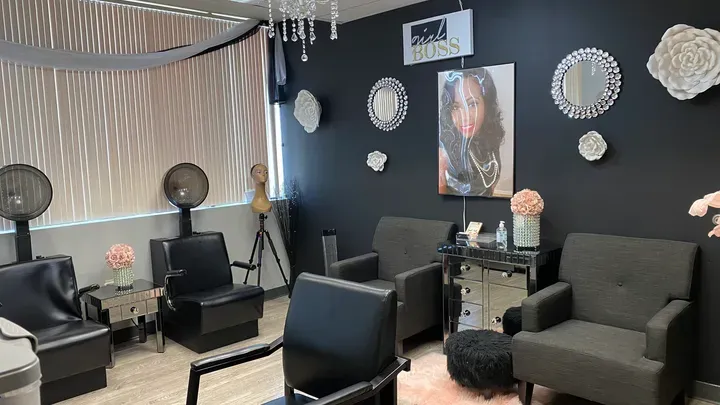 https://cdn.salonspotlight.com/photos/9kvWG2poYHybgdlv8X8c/a3056404-a8b9-4593-bca7-602b2d3a884a_720x720