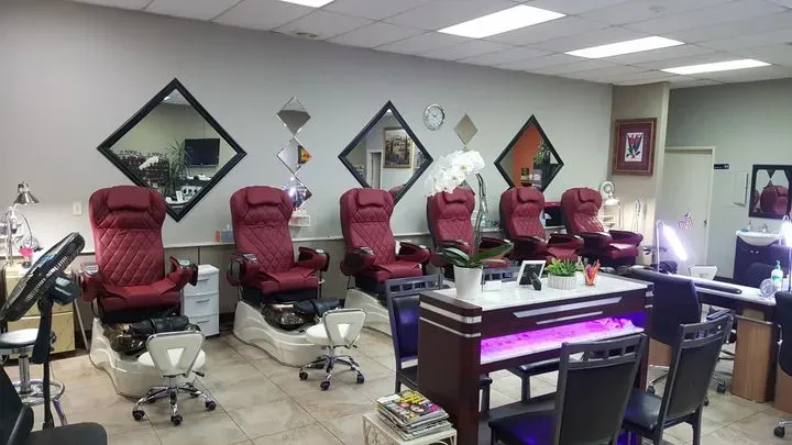 https://cdn.salonspotlight.com/photos/9lIGXi5MRSm27HGtgbeD/82be0024-b4ec-4584-92e7-3f7af29772de_720x720