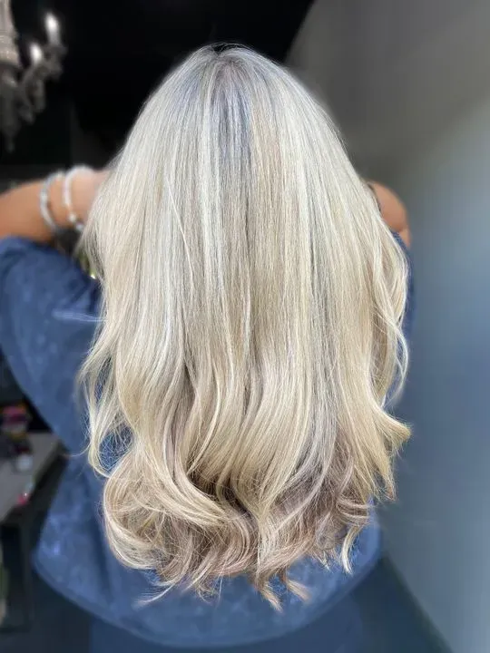 https://cdn.salonspotlight.com/photos/9ly3z5Og20adJDbrRuoo/1d9407fd-a5ce-4112-a27e-9333b8e25f9a_720x720