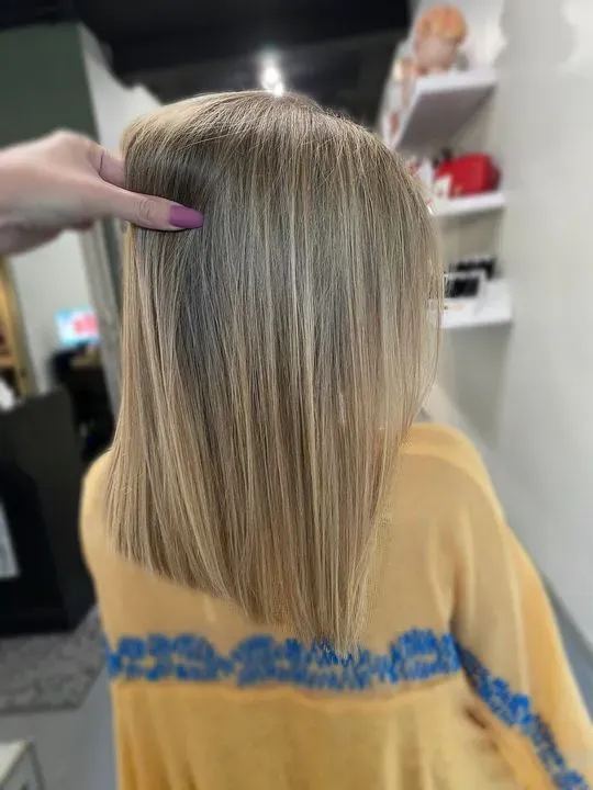 https://cdn.salonspotlight.com/photos/9ly3z5Og20adJDbrRuoo/e49d969d-e731-4ece-9b38-464835875586_720x720