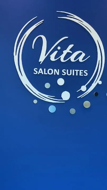 https://cdn.salonspotlight.com/photos/9mFJT1OWtUEeBP3TULRk/ecac4890-ea29-4365-b8f3-643263d7e6cc_720x720