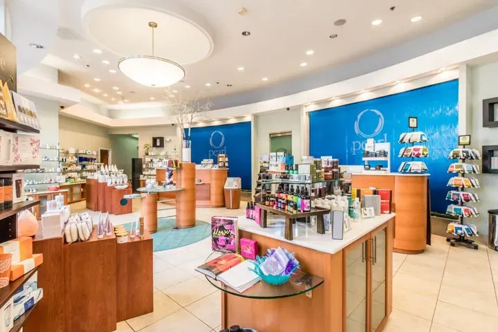https://cdn.salonspotlight.com/photos/9mIgJgO992aPWdm5hCvm/9758240d-65bb-4e4b-9f1e-a1fa1a49a5b6_720x720
