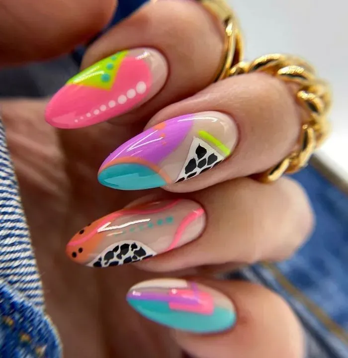 https://cdn.salonspotlight.com/photos/9mTGyVMjD6YzjFVolGNo/618763bc-1d79-49b7-b241-693c7ec3541a_720x720