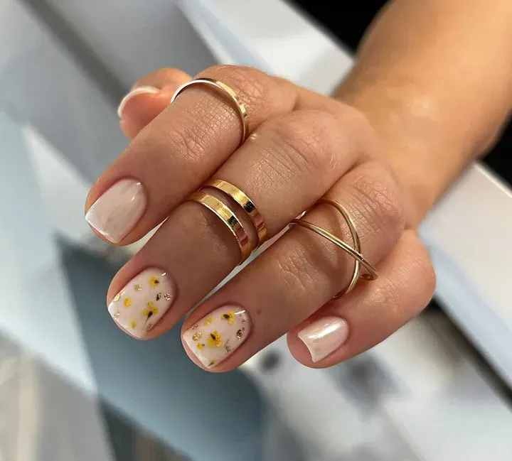 https://cdn.salonspotlight.com/photos/9mTGyVMjD6YzjFVolGNo/b4fdd521-2e8c-456a-bec6-a97becae1bd3_720x720