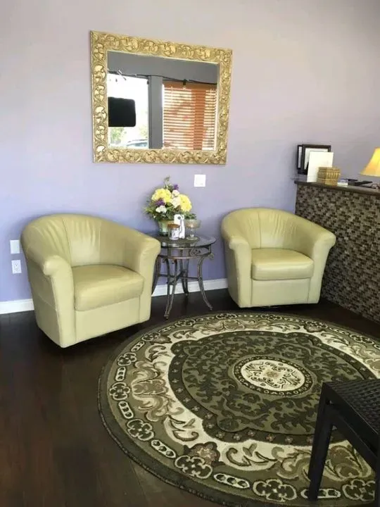 https://cdn.salonspotlight.com/photos/9qT4a9bu90dv6S4kt1cW/72a16571-6df8-4b33-8170-84cfede6e71f_720x720