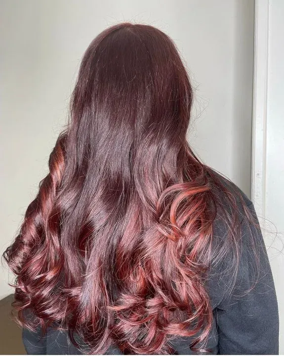 https://cdn.salonspotlight.com/photos/9s1SsgIfBB9PYykeeeem/8df23144-657b-45a2-925a-04a8d4a5ac8b_720x720