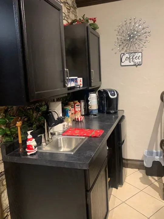https://cdn.salonspotlight.com/photos/9uS0G7dAEV5dpRPC3ils/84dbc392-5923-4a18-8cfc-634c54efe764_720x720