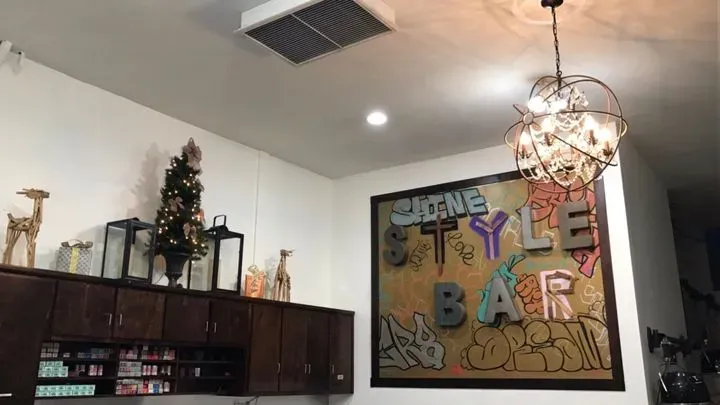 https://cdn.salonspotlight.com/photos/9uX5whtfCHEewkOxDzJj/0a04236e-8a73-497a-a131-2f0662b7dcbf_720x720