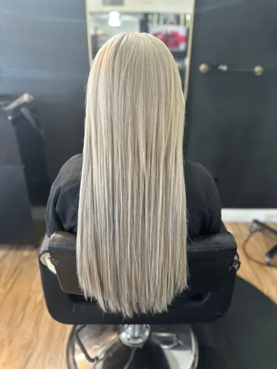 https://cdn.salonspotlight.com/photos/9z7ai0zSiYDaqz6OC8Ei/c4e9cbf1-5b2b-41cf-a10a-5acc01b85891_720x720