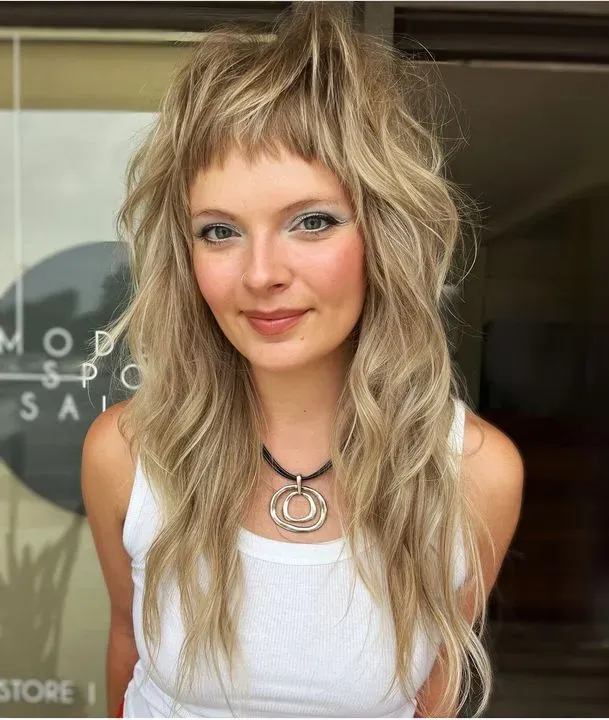 https://cdn.salonspotlight.com/photos/A2fFcKsW7z7Ijt6kkB6S/b3a9491a-3da2-4e00-8d99-d5adafc34b83_720x720