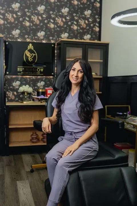 https://cdn.salonspotlight.com/photos/A5aU4M4W5lc3t2LyNkkG/fd2fee91-117a-4687-a7a4-b7e6665b0b7a_720x720