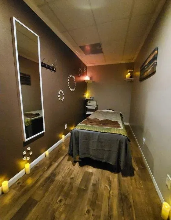 https://cdn.salonspotlight.com/photos/A6R32landJVGgvWeMloO/69d6f7c9-32db-4087-b413-4afbfea97f88_720x720