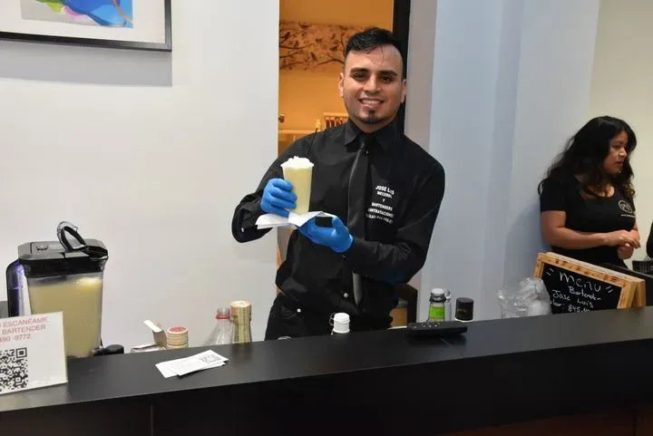 https://cdn.salonspotlight.com/photos/A9thLEy1CmHWWI9O2Bjn/6897027c-44c7-4706-ad6b-3eb86abb3454_720x720