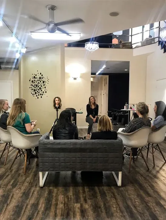 https://cdn.salonspotlight.com/photos/AAi4DHOuSE3QZGYKtbuN/9610ba5d-bbb6-4875-afff-cc33f5e8831e_720x720