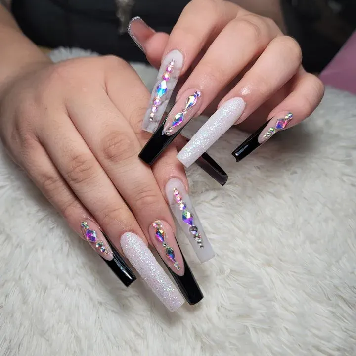 https://cdn.salonspotlight.com/photos/AB63TUf0k9ihuhb92d7d/7a18699a-4de1-43e8-9f1f-90c96abf085e_720x720