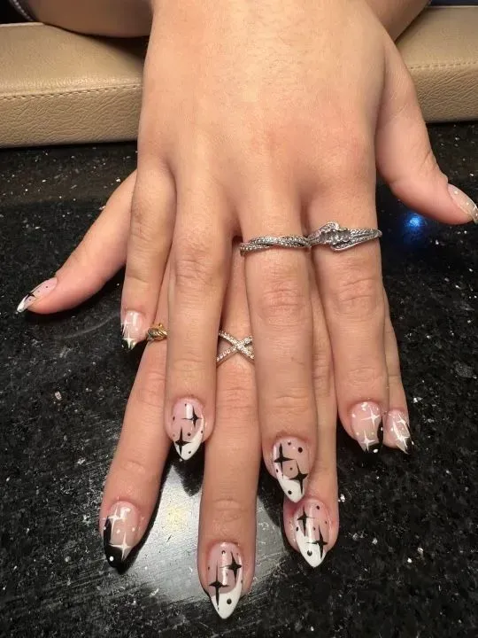 https://cdn.salonspotlight.com/photos/ACqItOLahxQ7QBG0mDqq/d74c7884-214b-4192-a4cd-9d6c3a1eefc5_720x720