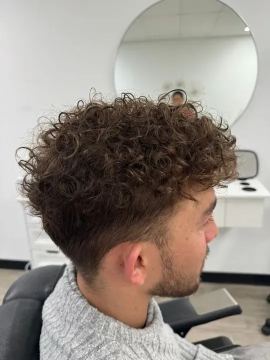 https://cdn.salonspotlight.com/photos/AEuuba09s0T2p3Uz5ytq/5b53fc0b-b048-4f04-9db4-cc95b6d14713_720x720