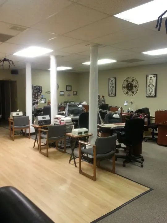 https://cdn.salonspotlight.com/photos/AGO4CwfVFH7xXQZQVXLk/2d5e6904-48d7-47e2-a7d2-c047404726d6_720x720
