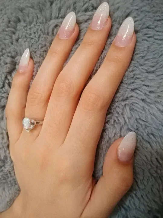 https://cdn.salonspotlight.com/photos/AGO4CwfVFH7xXQZQVXLk/64d05c99-dc31-4e12-a280-e3efd10ee61e_720x720