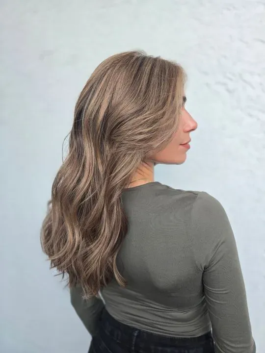 https://cdn.salonspotlight.com/photos/AH8zjGgqluc6n1jIK8bY/1069e697-c33e-43cb-ad2a-979cd0881cf5_720x720