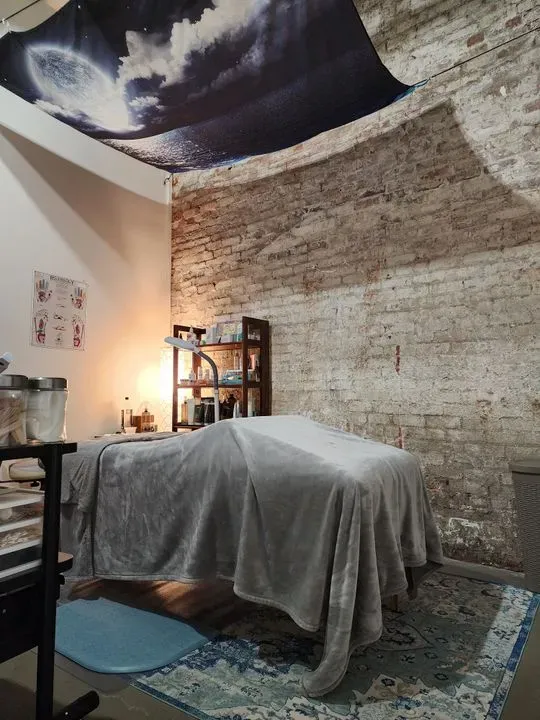 https://cdn.salonspotlight.com/photos/ANx6aLAFDx1bYpKVpseG/d36d353a-1af6-4a39-a2fc-44423a6a2b90_720x720