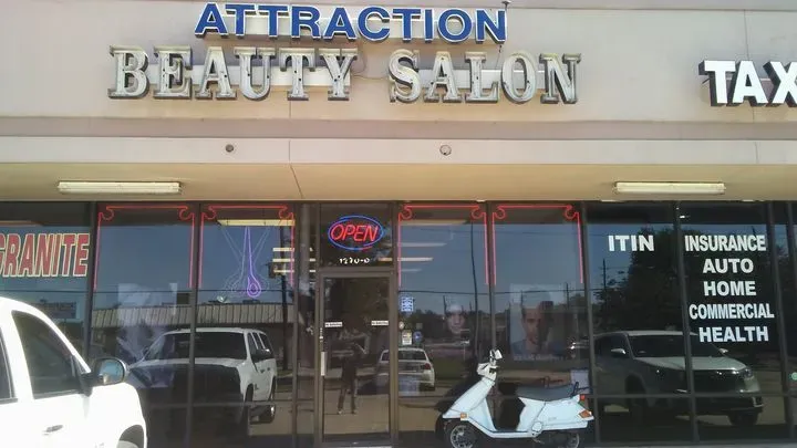 https://cdn.salonspotlight.com/photos/AO5orwzsv756NrT7bB21/a865501d-239b-4759-a4fa-c70d2165c769_720x720