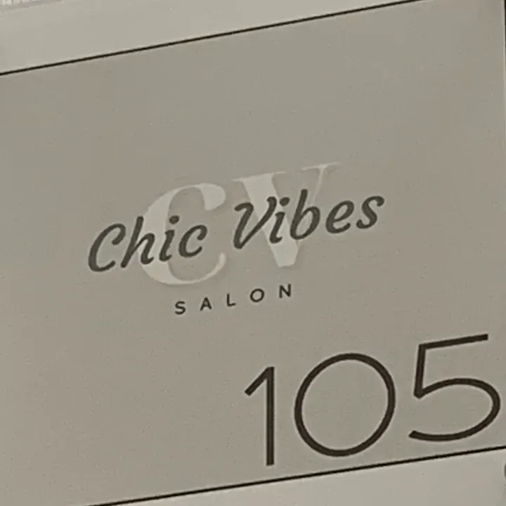 https://cdn.salonspotlight.com/photos/APM7uvNwq7J0VCDx3gII/771098f3-9437-4712-9213-8e784dc3ee01_720x720