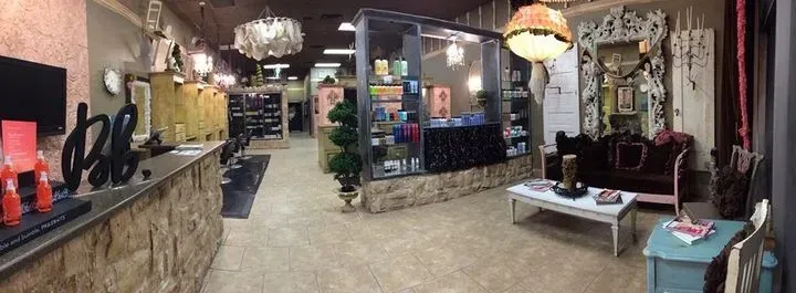 https://cdn.salonspotlight.com/photos/AXjdcoYP661TTX8fFprW/e566a1fd-8341-4629-8d3a-4ff6bf2fe226_720x720