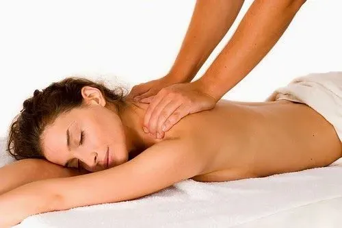 https://cdn.salonspotlight.com/photos/AcCpMb7Rr78tIb2QFYwM/6bb201eb-1c53-4489-9a9f-787827cf0cf4_720x720