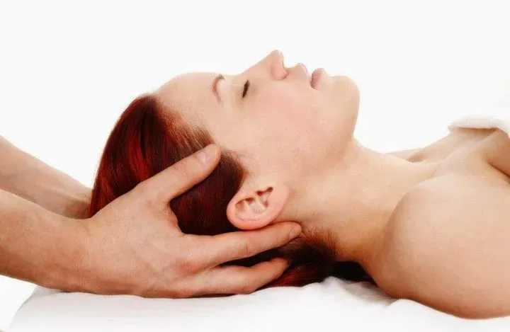 https://cdn.salonspotlight.com/photos/AcCpMb7Rr78tIb2QFYwM/b97731d4-58bc-4f91-a074-df2c763cf7ac_720x720