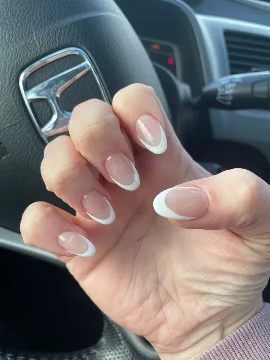 https://cdn.salonspotlight.com/photos/Aeg7ww7XnbDArw8bSafK/f3e3a667-4b73-4efb-b89d-030421781ffd_720x720