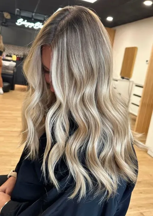 https://cdn.salonspotlight.com/photos/AhcgWKDqAKsskihHfrQd/af8eccf8-82d8-412d-af45-3746b7d4af8f_720x720