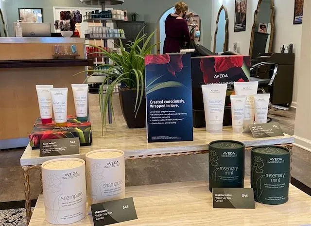 https://cdn.salonspotlight.com/photos/AiX7IhgaL2xnmr72Brb9/b2dfe47d-3a58-4fde-ba79-affdc616d844_720x720