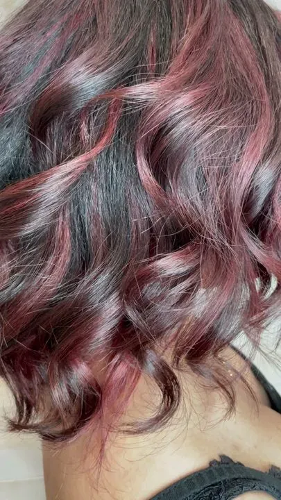 https://cdn.salonspotlight.com/photos/AjXlaZVp4ass6lPCC7rl/991b0885-03d0-4ff5-8746-168a5816e31a_720x720