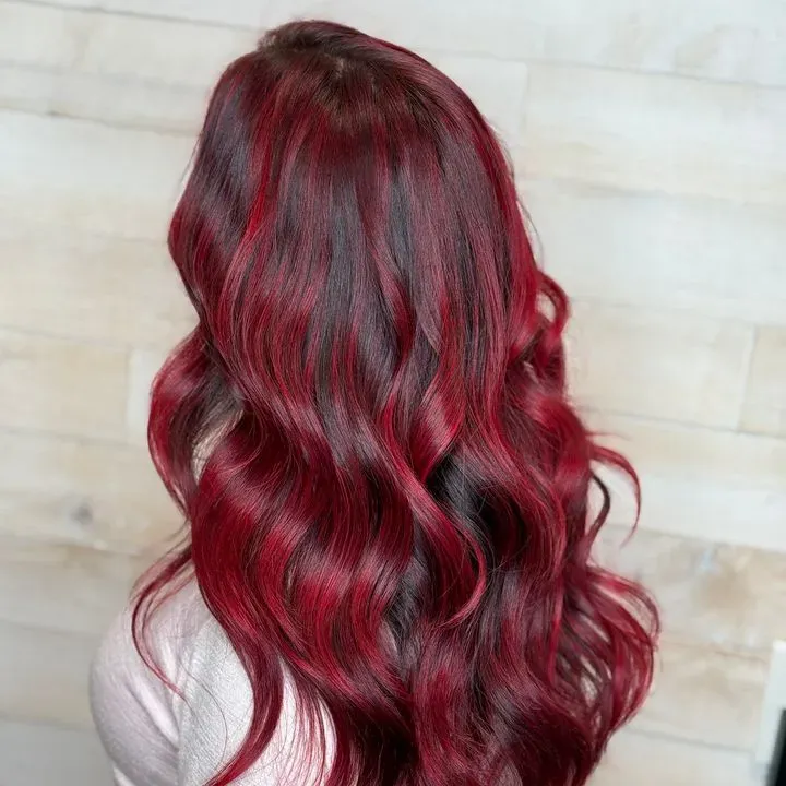 https://cdn.salonspotlight.com/photos/AjXlaZVp4ass6lPCC7rl/a51fecb9-db15-4c05-b484-b74b4185c891_720x720