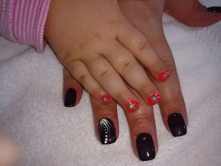 https://cdn.salonspotlight.com/photos/Ak0ZwYwRwlV63dHcLrIv/322fba3e-026b-4544-8044-5c71aa93f93d_720x720