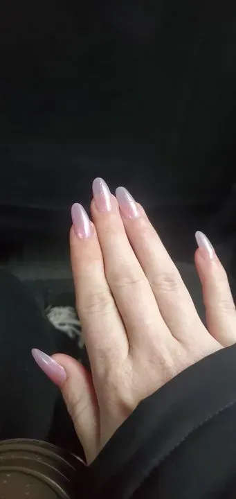 https://cdn.salonspotlight.com/photos/Ak0ZwYwRwlV63dHcLrIv/4f740911-a3fc-463a-90df-960da7134695_720x720